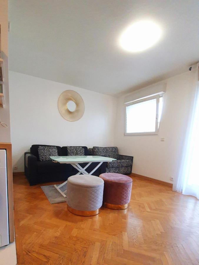 Cozy room in Paris LaDefense Courbevoie Buitenkant foto